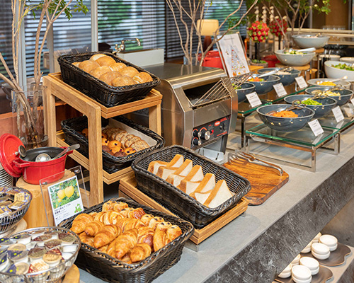 【スタンダード◆朝食付】焼きたてパンや郷土料理も！健康志向の朝食ブッフェ